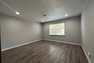 304 Oak St, McKinney, TX 75069 - Photo 5