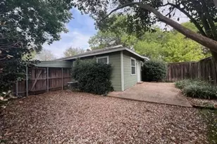 304 Oak St, McKinney, TX 75069 - Photo 19