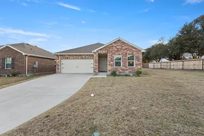 1645 Shadow Hawk Drive, Fort Worth, TX 76052 - Photo 3