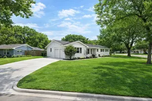 1112 Karla Dr, Hurst, TX 76053 - Photo 1