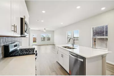 517 Clover Creek Drive, McKinney, TX 75071 - Photo 5