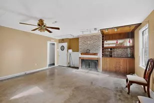 2026 Wildrose Ct, Carrollton, TX 75007 - Photo 21