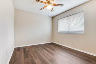 821 Hillside Dr, Cedar Hill, TX 75104 - Photo 9