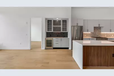 2620 Maple Avenue #1105, Dallas, TX 75201 - Photo 7