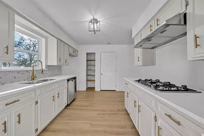 857 Timberhill Drive, Hurst, TX 76053 - Photo 15