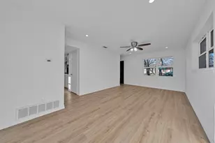 857 Timberhill Dr, Hurst, TX 76053 - Photo 9