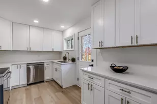 10616 Allegheny Dr, Dallas, TX 75229 - Photo 11