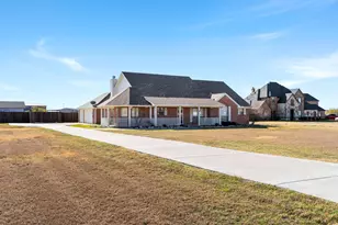 217 Ridge Country Rd, Haslet, TX 76052 - Photo 3