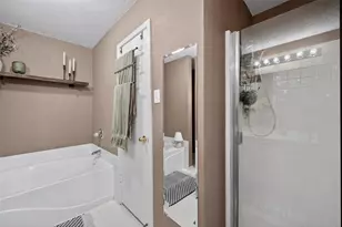 5509 Alta Verde Cir, Arlington, TX 76017 - Photo 19