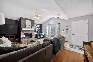 5509 Alta Verde Cir, Arlington, TX 76017 - Photo 5