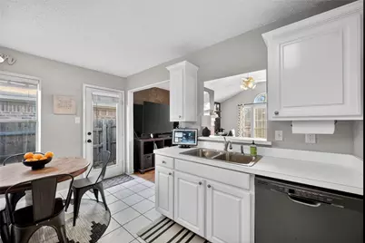 5509 Alta Verde Circle, Arlington, TX 76017 - Photo 11