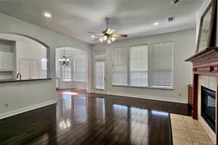 9137 Jasmine Ln, Irving, TX 75063 - Photo 15