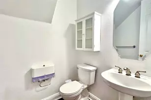 9137 Jasmine Ln, Irving, TX 75063 - Photo 21