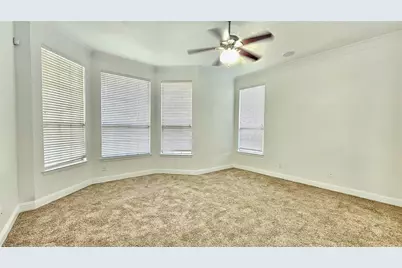 9137 Jasmine Lane, Irving, TX 75063 - Photo 17