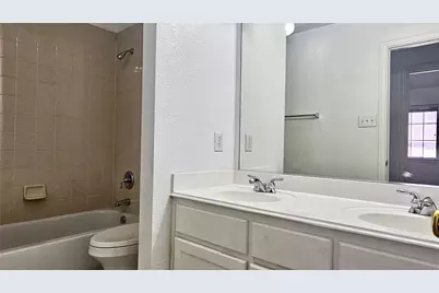 9137 Jasmine Lane, Irving, TX 75063 - Photo 29