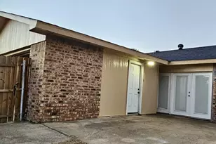 509 Chestnut Dr, Grand Prairie, TX 75052 - Photo 15