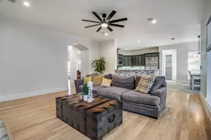 4701 Paxton Ln, Frisco, TX 75034 - Photo 5