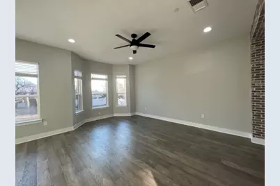 313 N Mill Street, Lewisville, TX 75057 - Photo 5