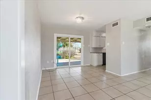 837 S Hampshire St, Saginaw, TX 76179 - Photo 7