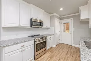 720 Rolling Terrace Cir, Granbury, TX 76049 - Photo 5