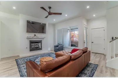 321 College Avenue, Fort Worth, TX 76104 - Photo 11