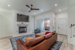 321 College Ave, Fort Worth, TX 76104 - Photo 11