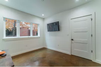 321 College Avenue, Fort Worth, TX 76104 - Photo 21