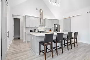 18107 Forrest Dr, Whitney, TX 76692 - Photo 9