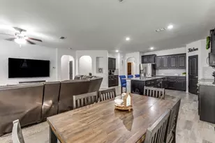 11329 Golden Ridge Ln, Fort Worth, TX 76052 - Photo 9