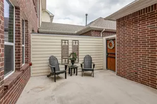 8761 Bridge St, North Richland Hills, TX 76180 - Photo 31