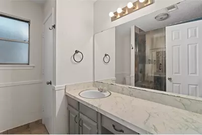 1304 Bradley Court, Cleburne, TX 76033 - Photo 7