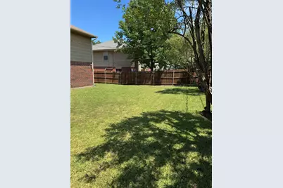 1114 Cherrytree Drive, Arlington, TX 76001 - Photo 7