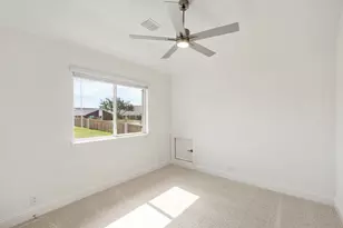2300 Legacy Oaks Ln, Bedford, TX 76021 - Photo 29