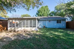 12104 Bishop Dr, Balch Springs, TX 75180 - Photo 15