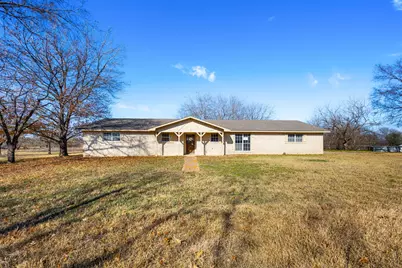 616 E Moonlight Drive, Robinson, TX 76706 - Photo 1