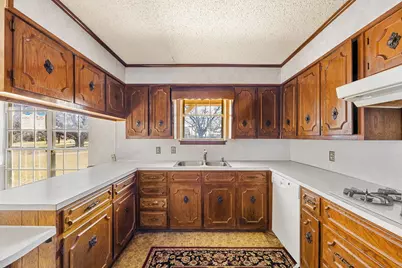 616 E Moonlight Drive, Robinson, TX 76706 - Photo 9