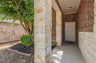 321 Mariscal Pl, Fort Worth, TX 76131 - Photo 3