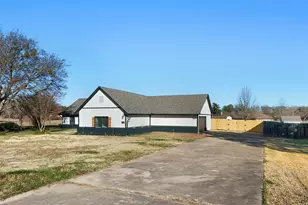 137 S Meadowbrook Dr, Pottsboro, TX 75076 - Photo 3