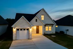 5610 San Jacinto Dr, Granbury, TX 76048 - Photo 3