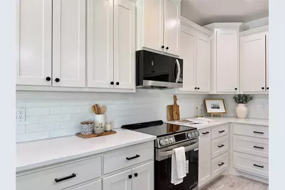 5610 San Jacinto Drive, Granbury, TX 76048 - Photo 11