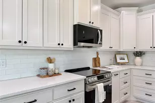 5610 San Jacinto Dr, Granbury, TX 76048 - Photo 11