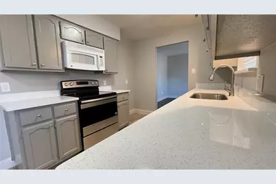 2217 Roman Court, Dalworthington Gardens, TX 76013 - Photo 9