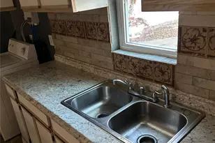 1117 E Harvey Ave, Fort Worth, TX 76104 - Photo 7