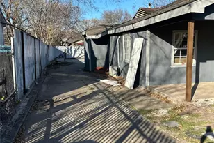 1117 E Harvey Ave, Fort Worth, TX 76104 - Photo 13