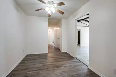 1902 Pat Ln, Carrollton, TX 75006 - Photo 11