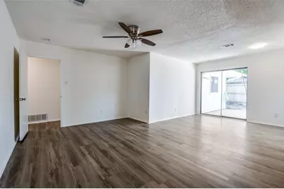 1902 Pat Ln, Carrollton, TX 75006 - Photo 9