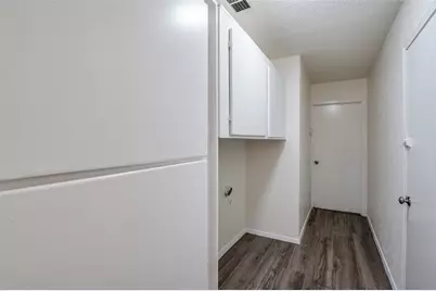 1902 Pat Ln, Carrollton, TX 75006 - Photo 13