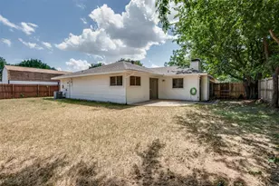 1902 Pat Ln, Carrollton, TX 75006 - Photo 19