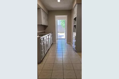 1500 Blackwell Drive, Irving, TX 75061 - Photo 11