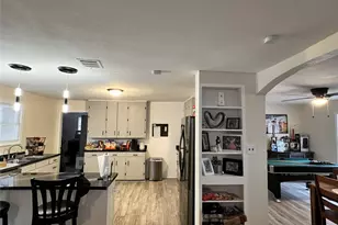 1018 E Elm St, Hillsboro, TX 76645 - Photo 11